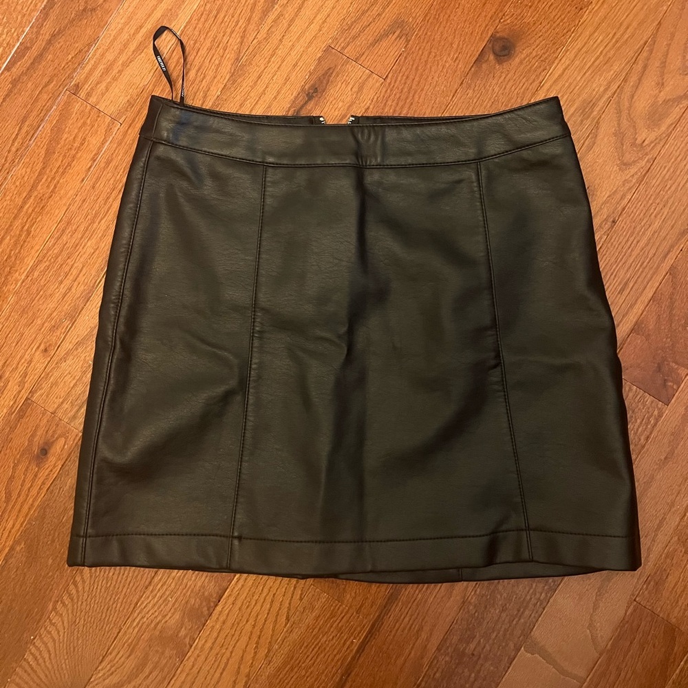 Leather skirt